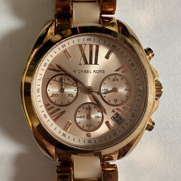 Michael kors rose gold women’s watch - Picture 1 of 3